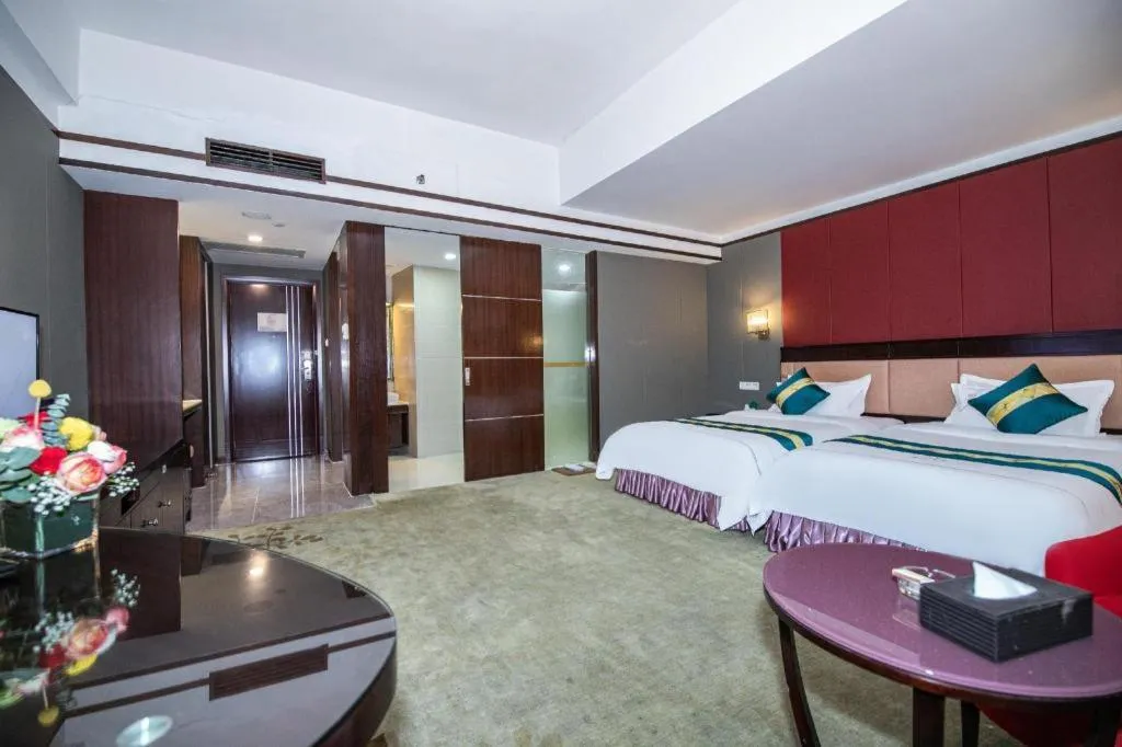 Bed in Shunde Emperor Hotel