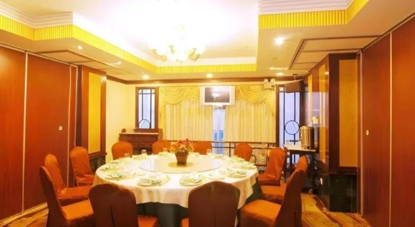 Shunde Emperor Hotel