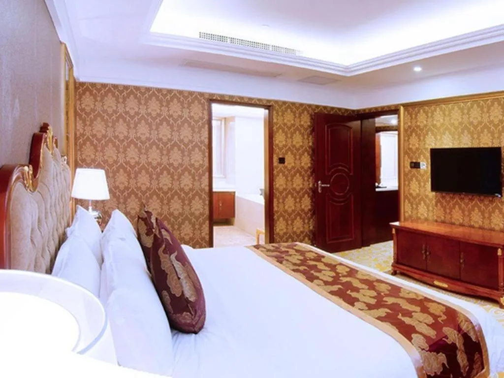Bed in Royal Duke Cherrabah Hotel Zhongshan