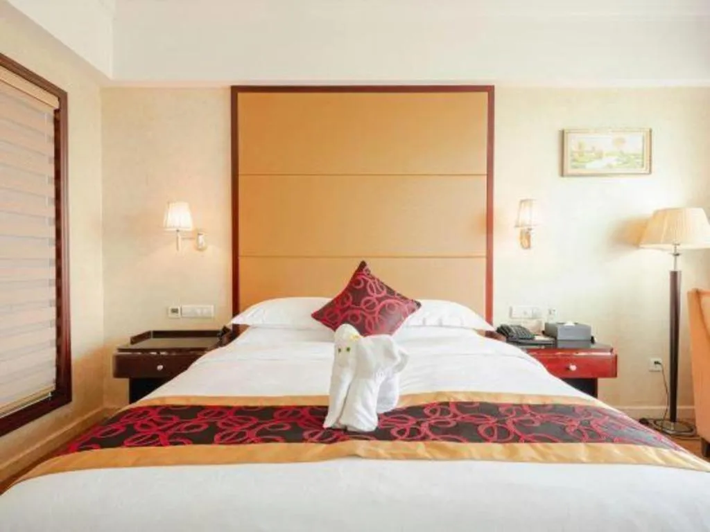 Bed in Haikou Conifer Garden Hotel