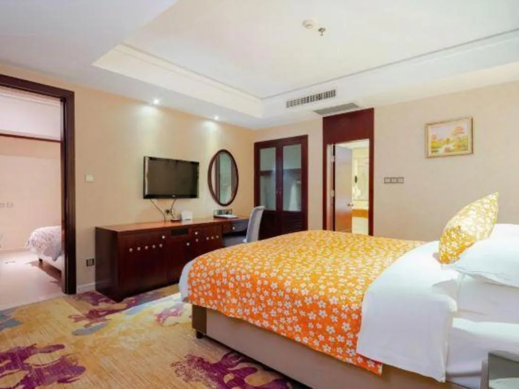 Bed in Haikou Conifer Garden Hotel