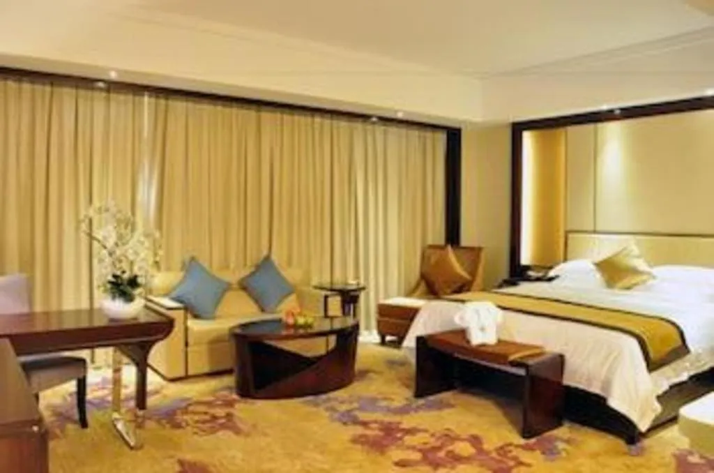 Bed in Haikou Conifer Garden Hotel
