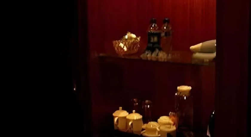 Fangzhong Holiday Hotel