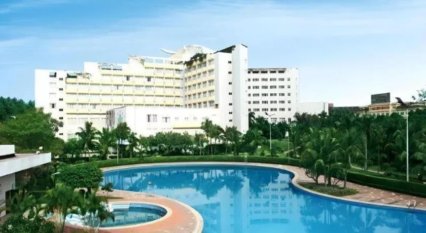 Fangzhong Holiday Hotel