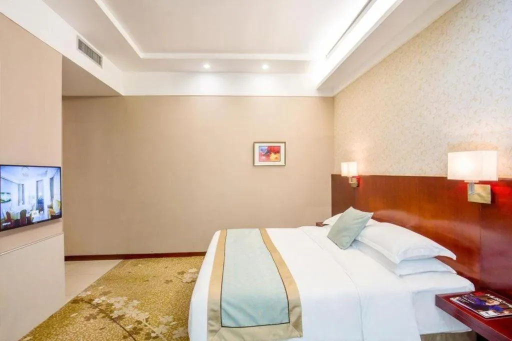Bed in Langshan Hotel Shenzhen