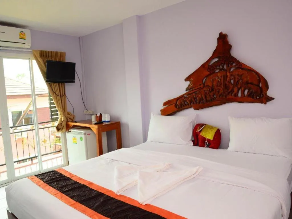 Bed in Baan Taklom Chomtalay