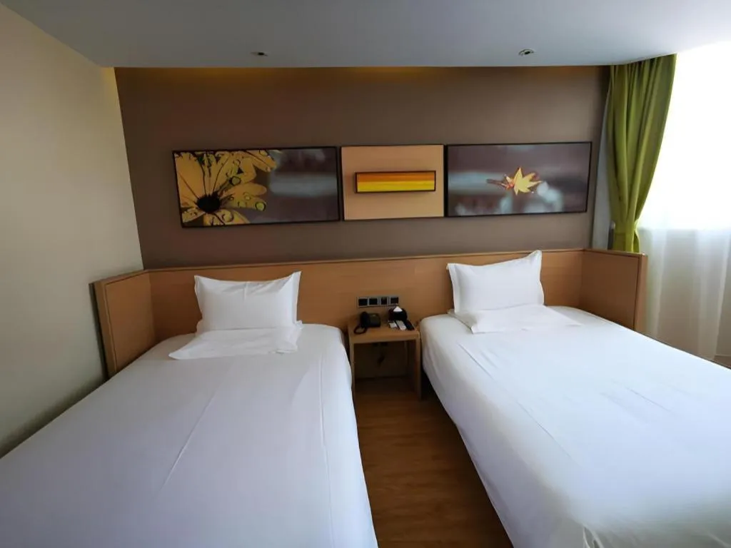Bed in IU Hotel Guiyang North Station Shibei Road