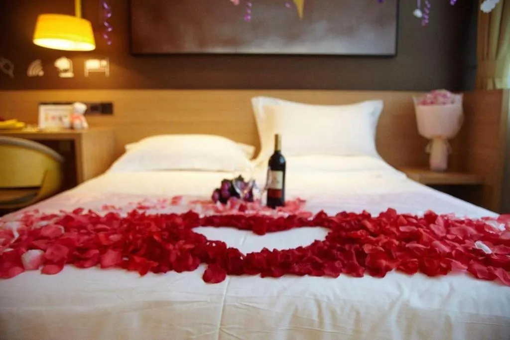 Bed in IU Hotel Guiyang North Station Shibei Road