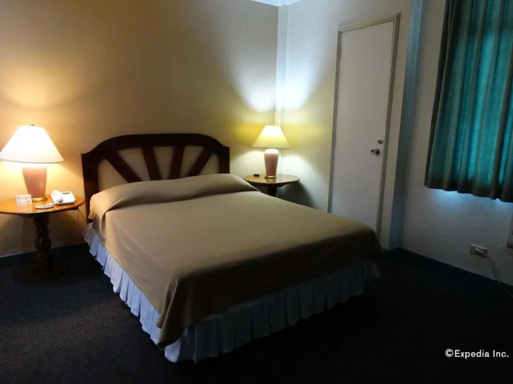 Bed in Adriatico Arms Hotel