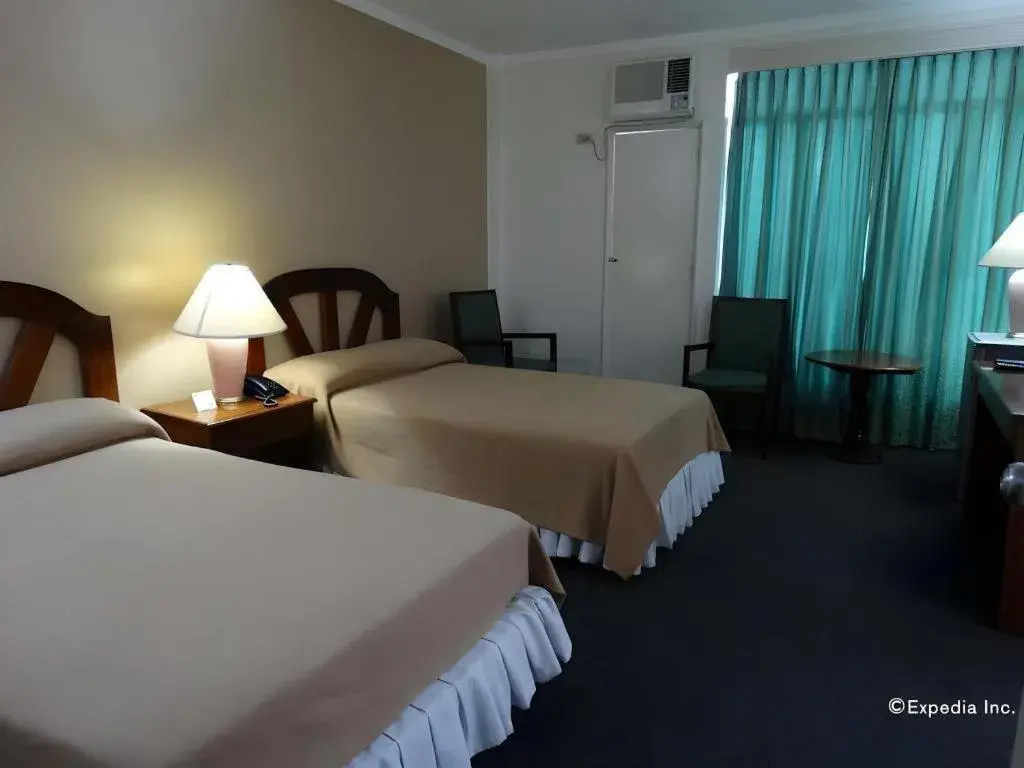 Bed in Adriatico Arms Hotel Bed in Adriatico Arms Hotel