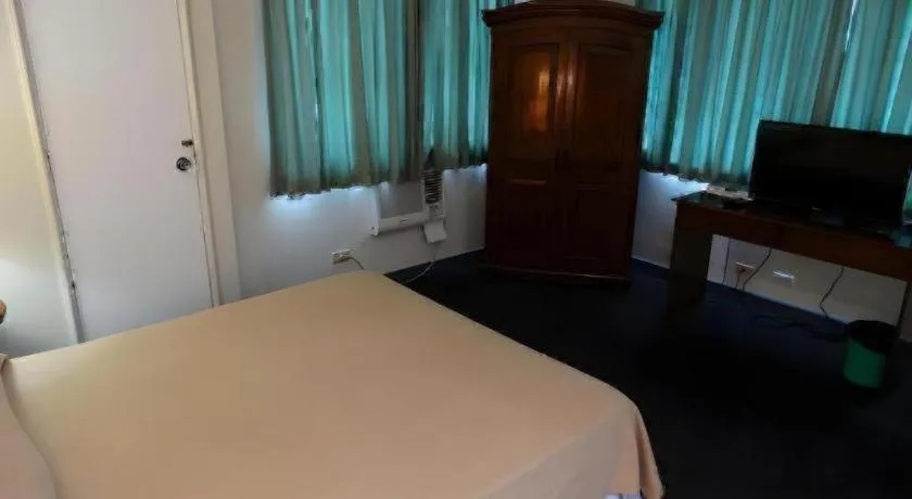 Bed in Adriatico Arms Hotel