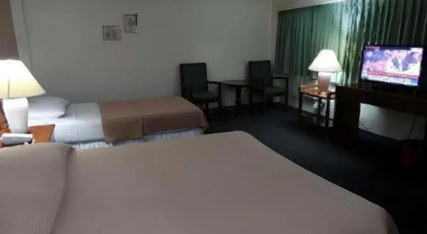 Bed in Adriatico Arms Hotel Bed in Adriatico Arms Hotel