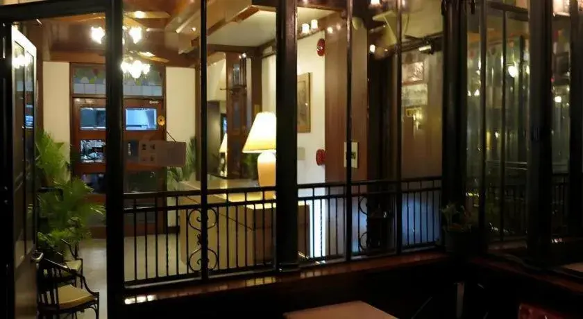 Adriatico Arms Hotel Adriatico Arms Hotel