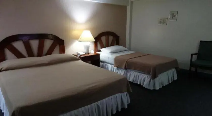 Bed in Adriatico Arms Hotel Bed in Adriatico Arms Hotel