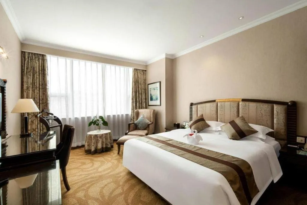Bed in Chongqing Sunshine Continental Grand Hotel