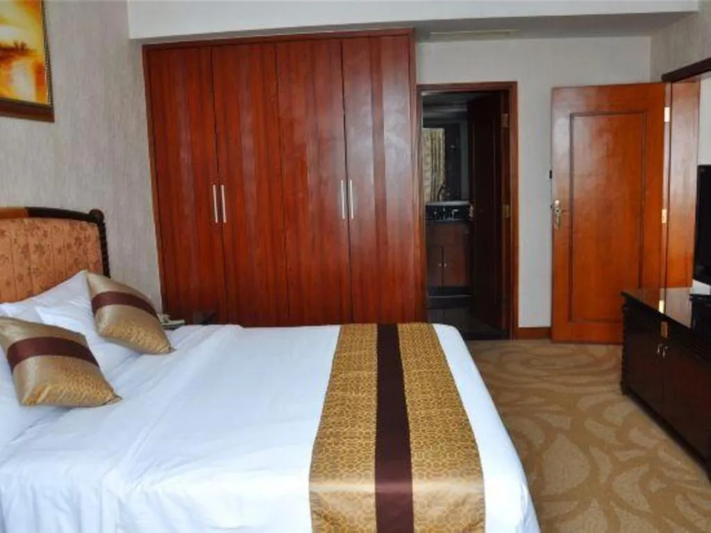 Bed in Chongqing Sunshine Continental Grand Hotel