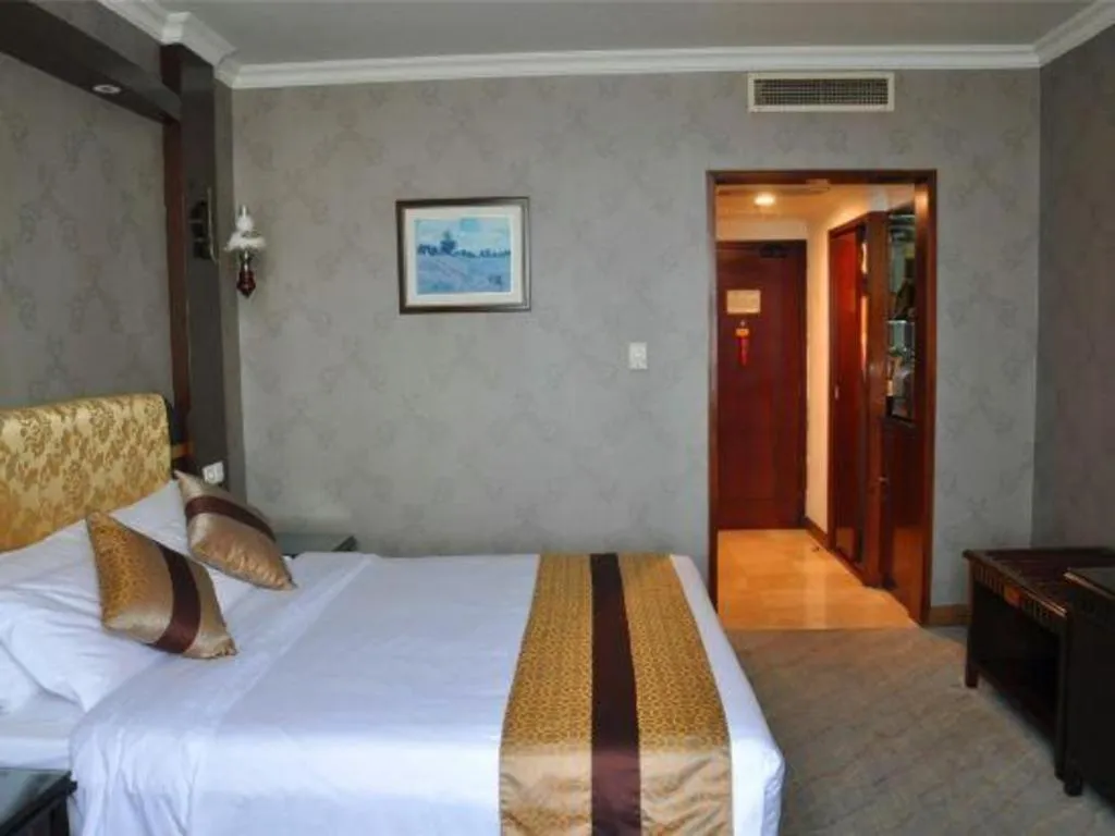 Bed in Chongqing Sunshine Continental Grand Hotel