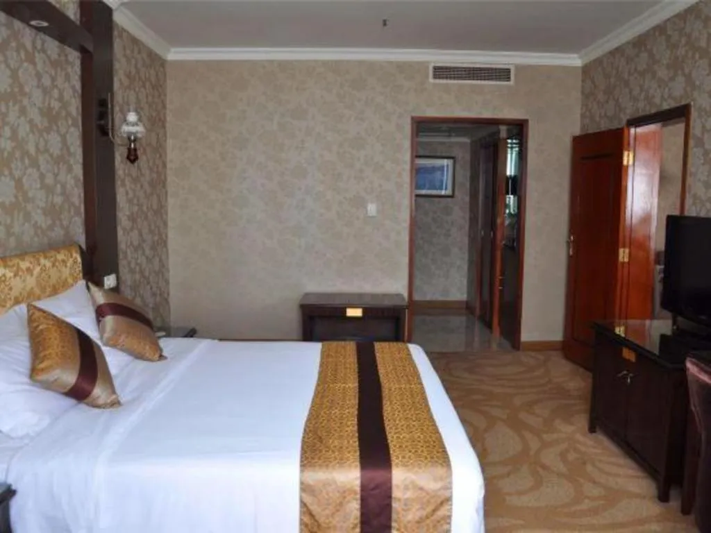 Bed in Chongqing Sunshine Continental Grand Hotel