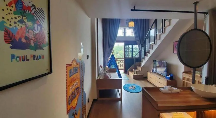 Grand House Chongqing Dazu Rock Carvings