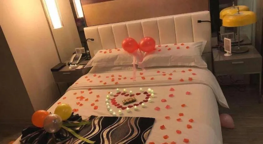 Bed in Jinjiang Metropolo Hotel Hangzhou Xiasha Jinsha Lake