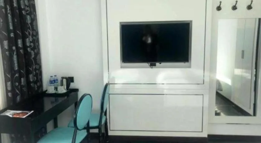 Xana Lite Beijing West Station Branch