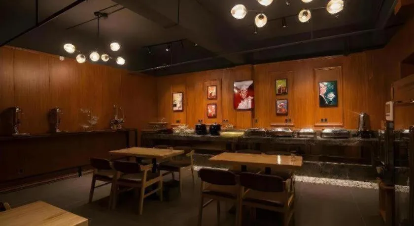 James Joyce Coffetel·Kaifeng Drum Tower