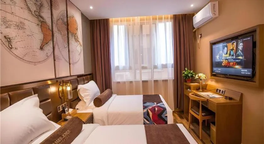 Bed in James Joyce Coffetel·Kaifeng Drum Tower