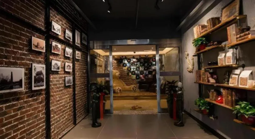 James Joyce Coffetel·Kaifeng Drum Tower