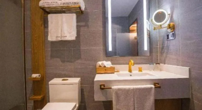 James Joyce Coffetel·Kaifeng Drum Tower