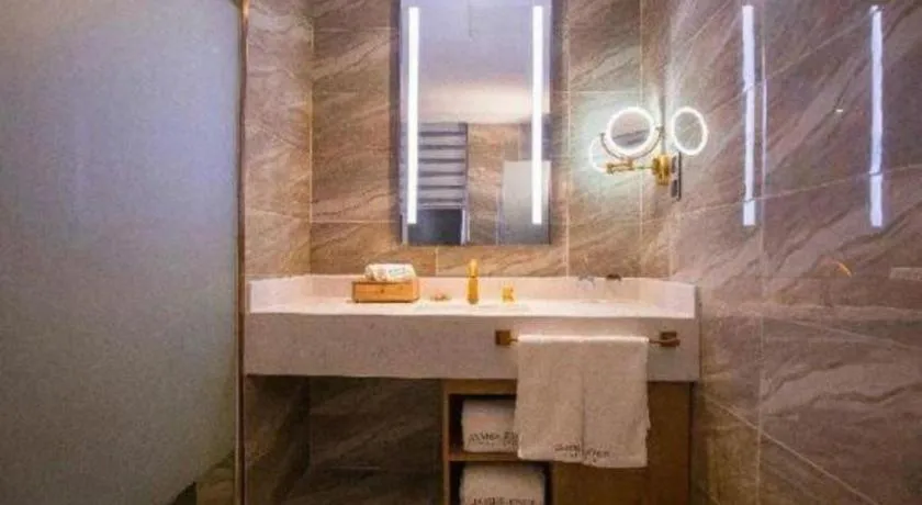 James Joyce Coffetel·Kaifeng Drum Tower