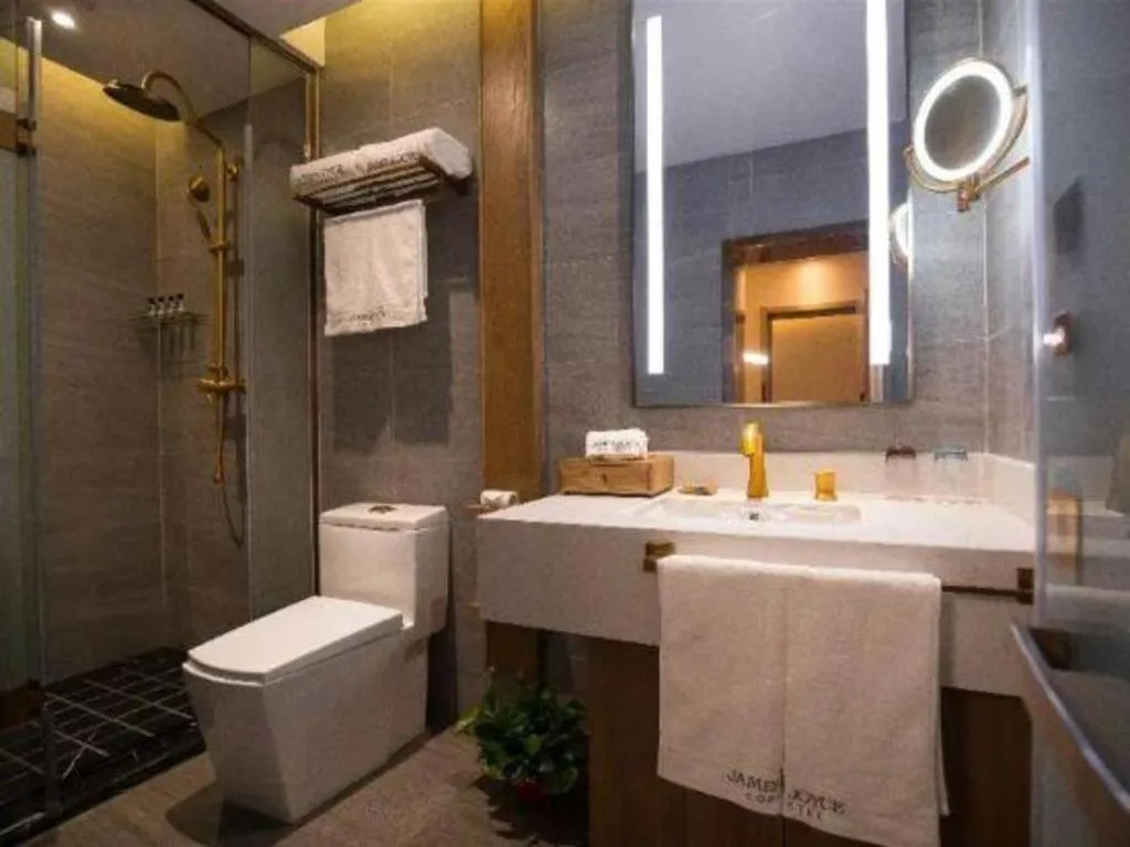 James Joyce Coffetel·Kaifeng Drum Tower