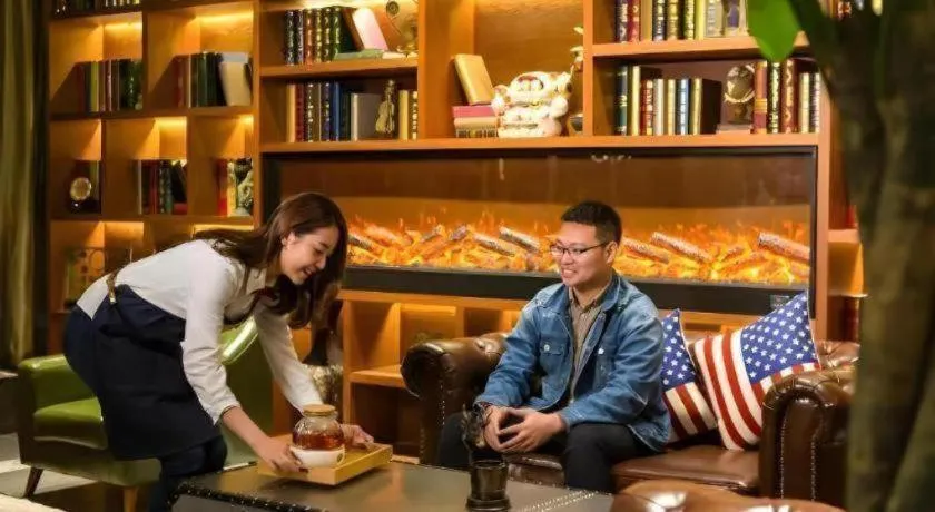 James Joyce Coffetel·Kaifeng Drum Tower