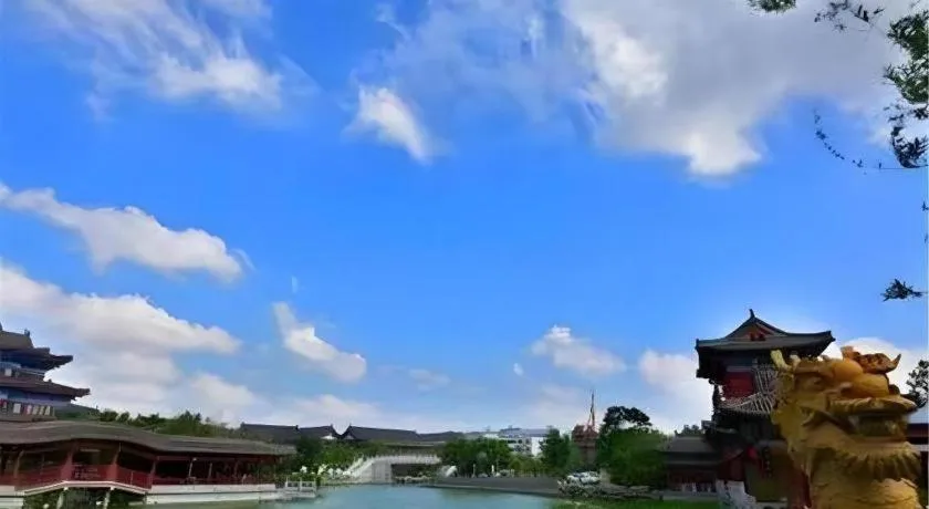 James Joyce Coffetel·Kaifeng Drum Tower