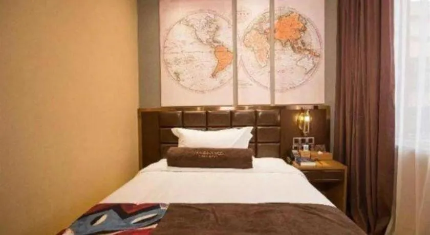 Bed in James Joyce Coffetel·Kaifeng Drum Tower