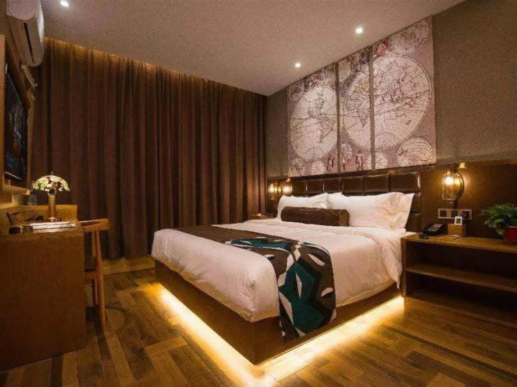 Bed in James Joyce Coffetel·Kaifeng Drum Tower