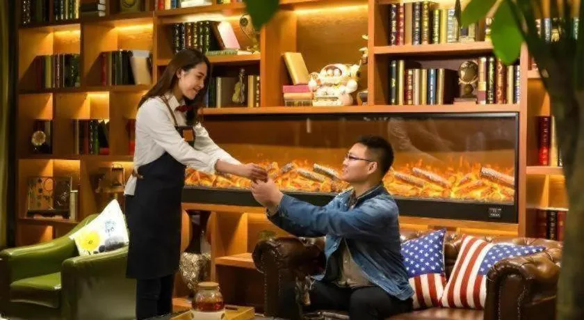 James Joyce Coffetel·Kaifeng Drum Tower