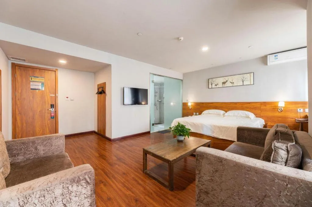 Bed in Jinjiang Inn Style Tianjin Wuqing Traditional Chinese Medical Hospital