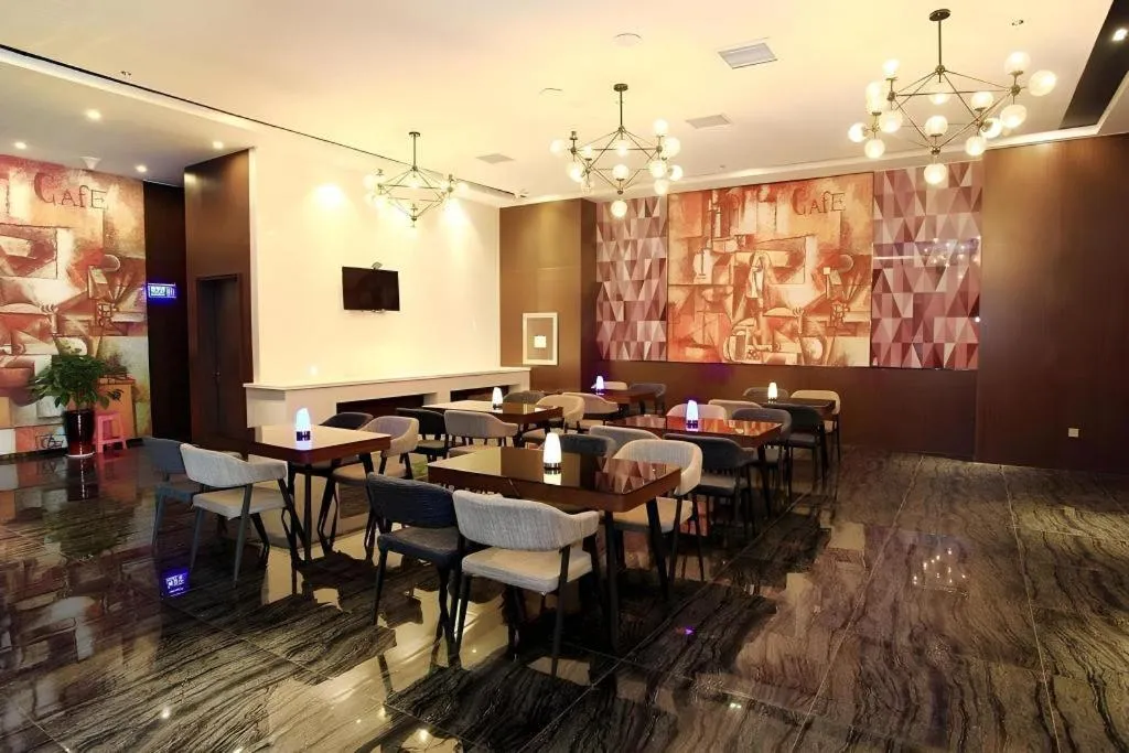 Zmax Changzhi Bayi Square