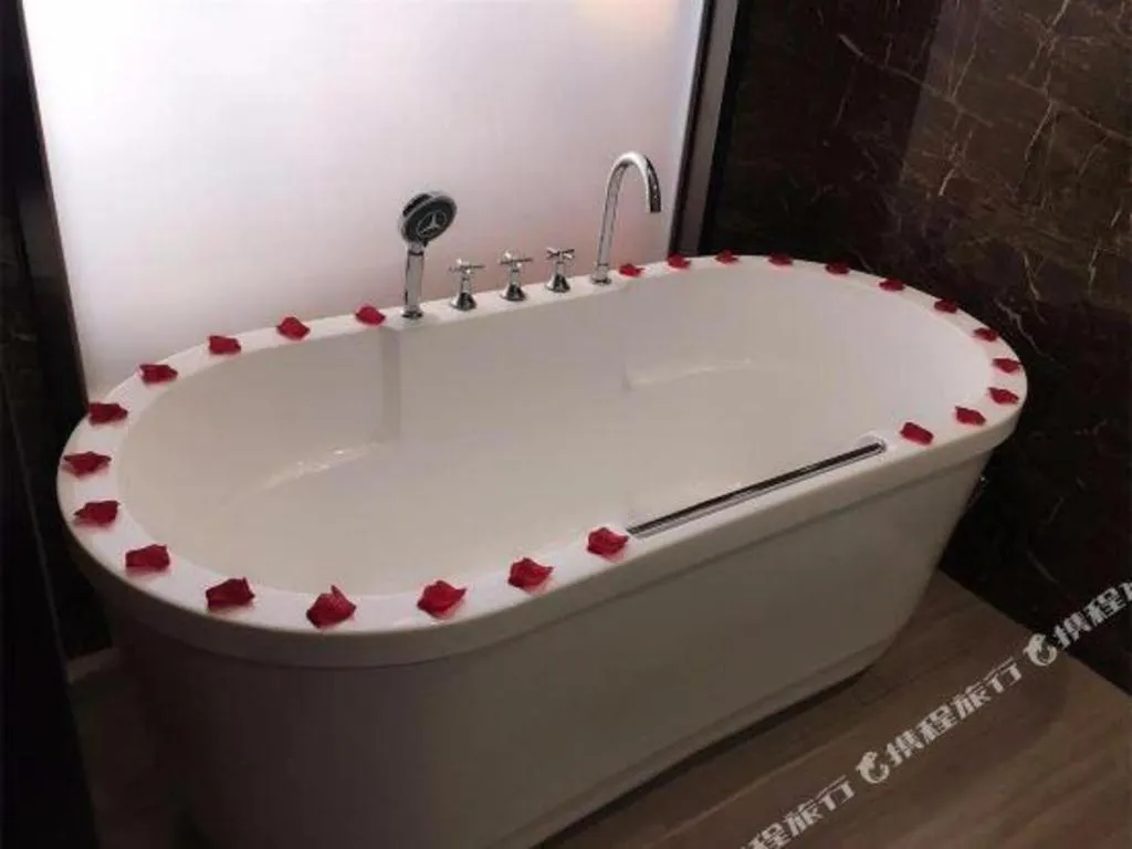 Zmax Changzhi Bayi Square