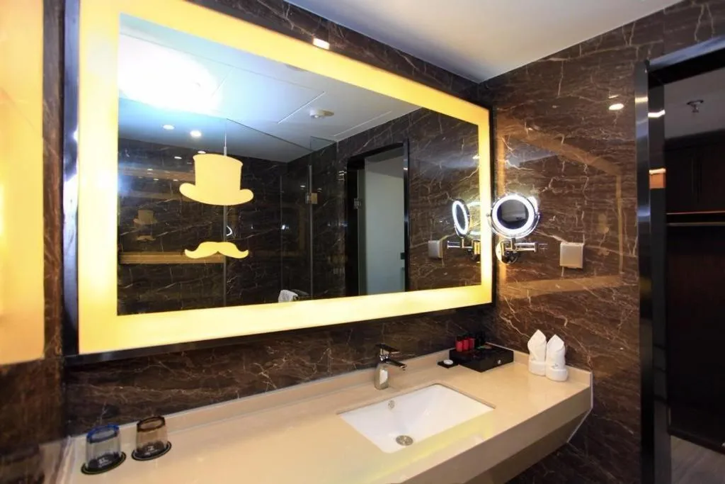 Zmax Changzhi Bayi Square