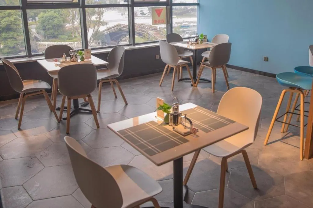 Jinjiang Inn Select Yancheng Oufeng Hua Street Julong Lake