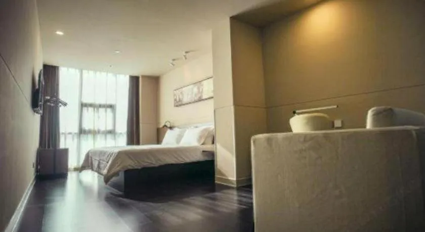 Bed in Jinjiang Inn Select Yancheng Oufeng Hua Street Julong Lake