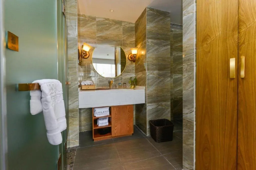 James Joyce Coffetel·Shanghai New International Expo Cente