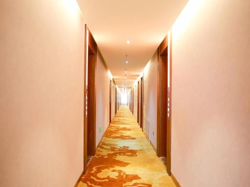 James Joyce Coffetel Harbin Railway Station Songlei Yuanda Pedestrian Street