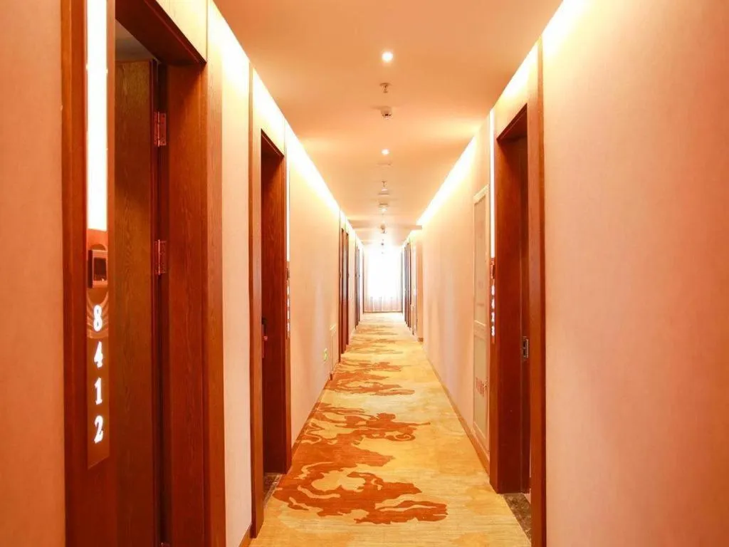 James Joyce Coffetel Harbin Railway Station Songlei Yuanda Pedestrian Street