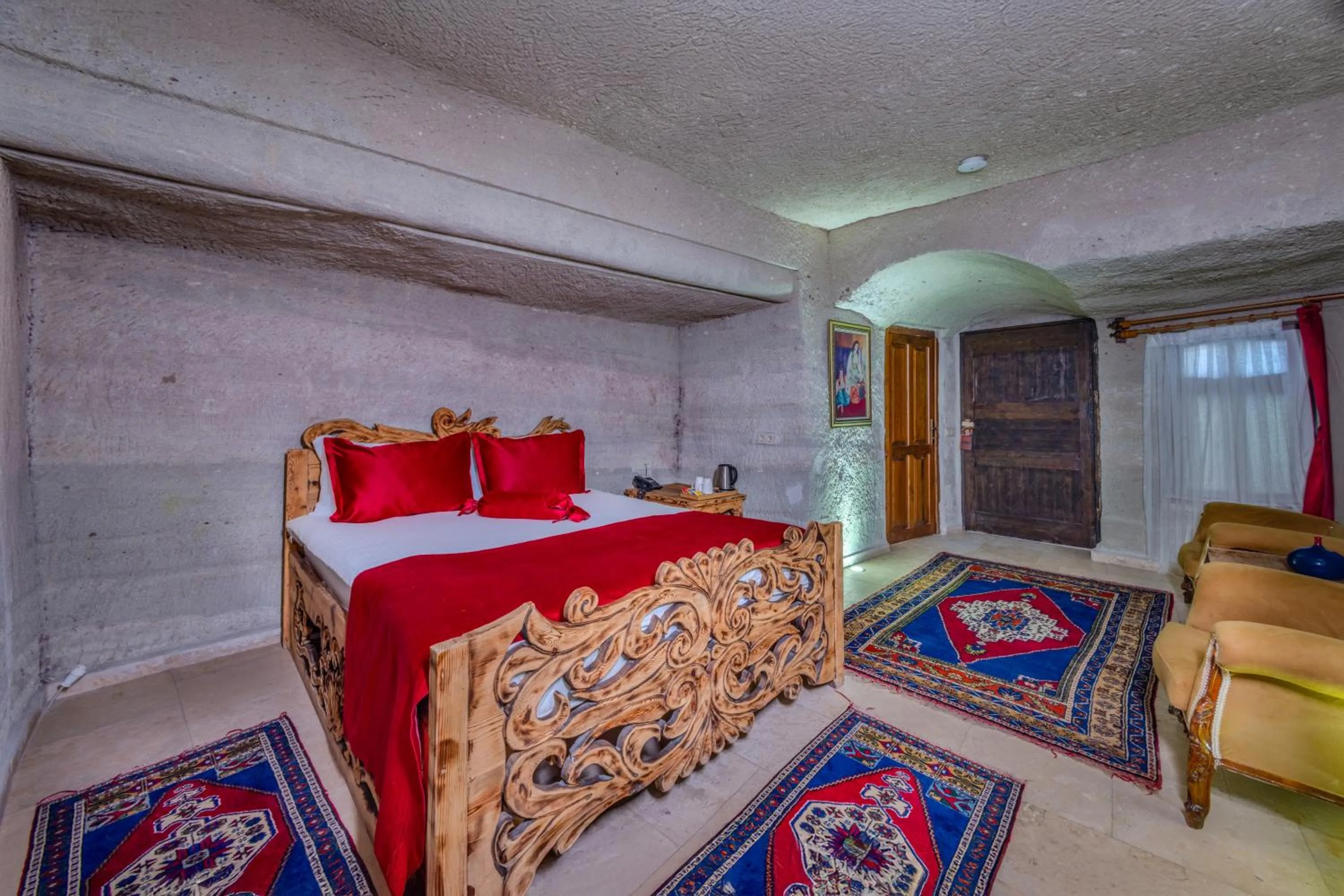 Photo of the whole room, Bed in Onur Cave Cappadocia