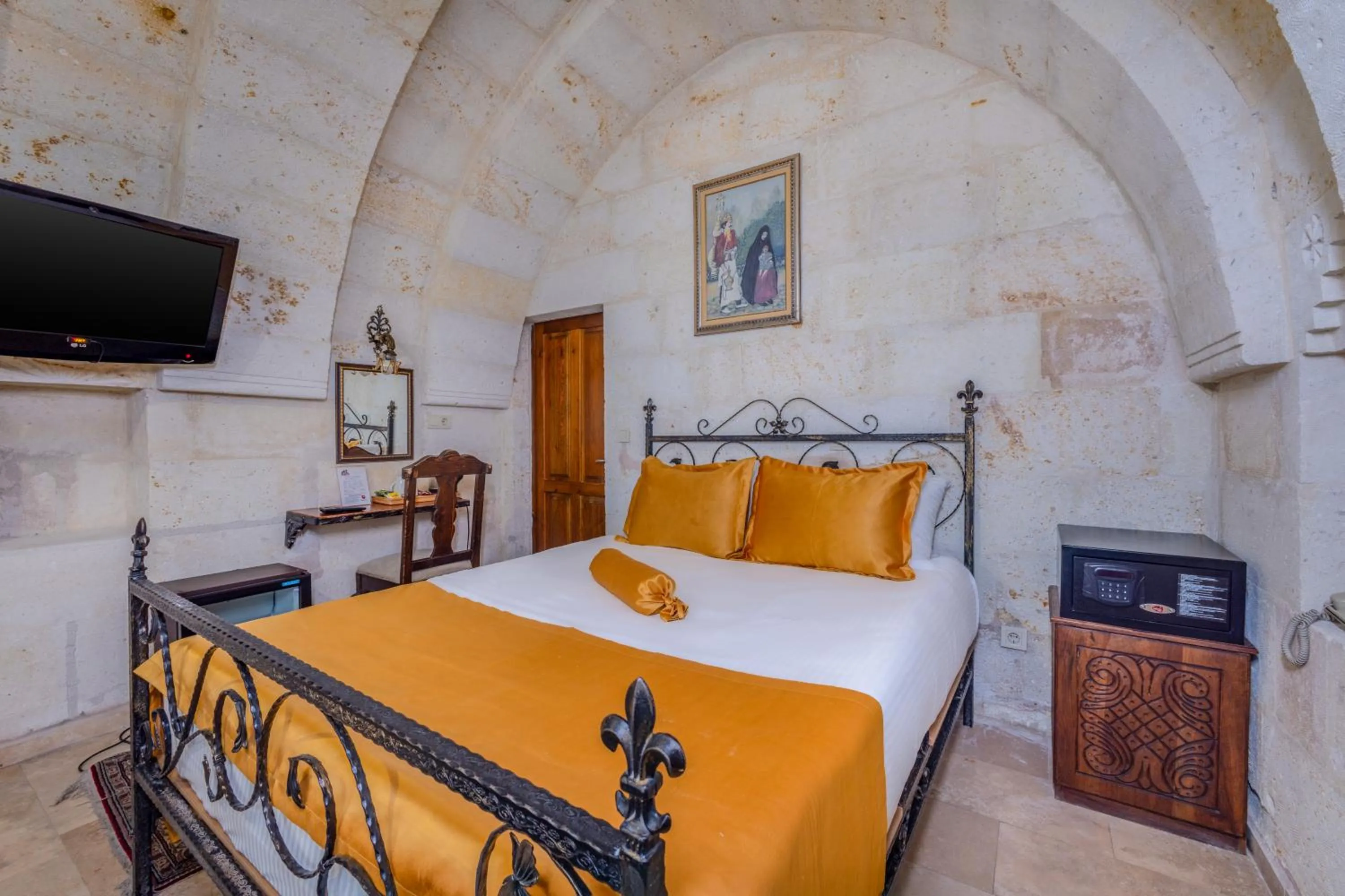 Bed in Onur Cave Cappadocia