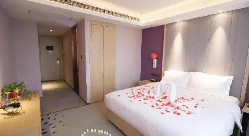 Bed in Lavande Hotel Beijing Daxing Airport Qingyuan Road Metro Station Joy City Bed in Lavande Hotel Beijing Daxing Airport Qingyuan Road Metro Station Joy City