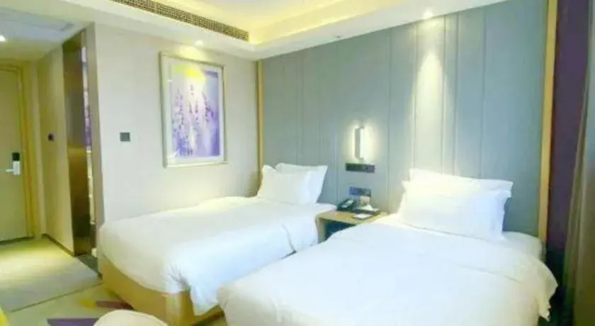 Bed in Lavande Hotel Beijing Daxing Airport Qingyuan Road Metro Station Joy City Bed in Lavande Hotel Beijing Daxing Airport Qingyuan Road Metro Station Joy City