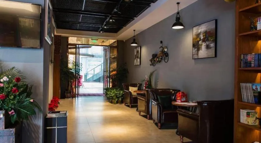 James Joyce Coffetel Chengdou Wuqing Wanda Plaza